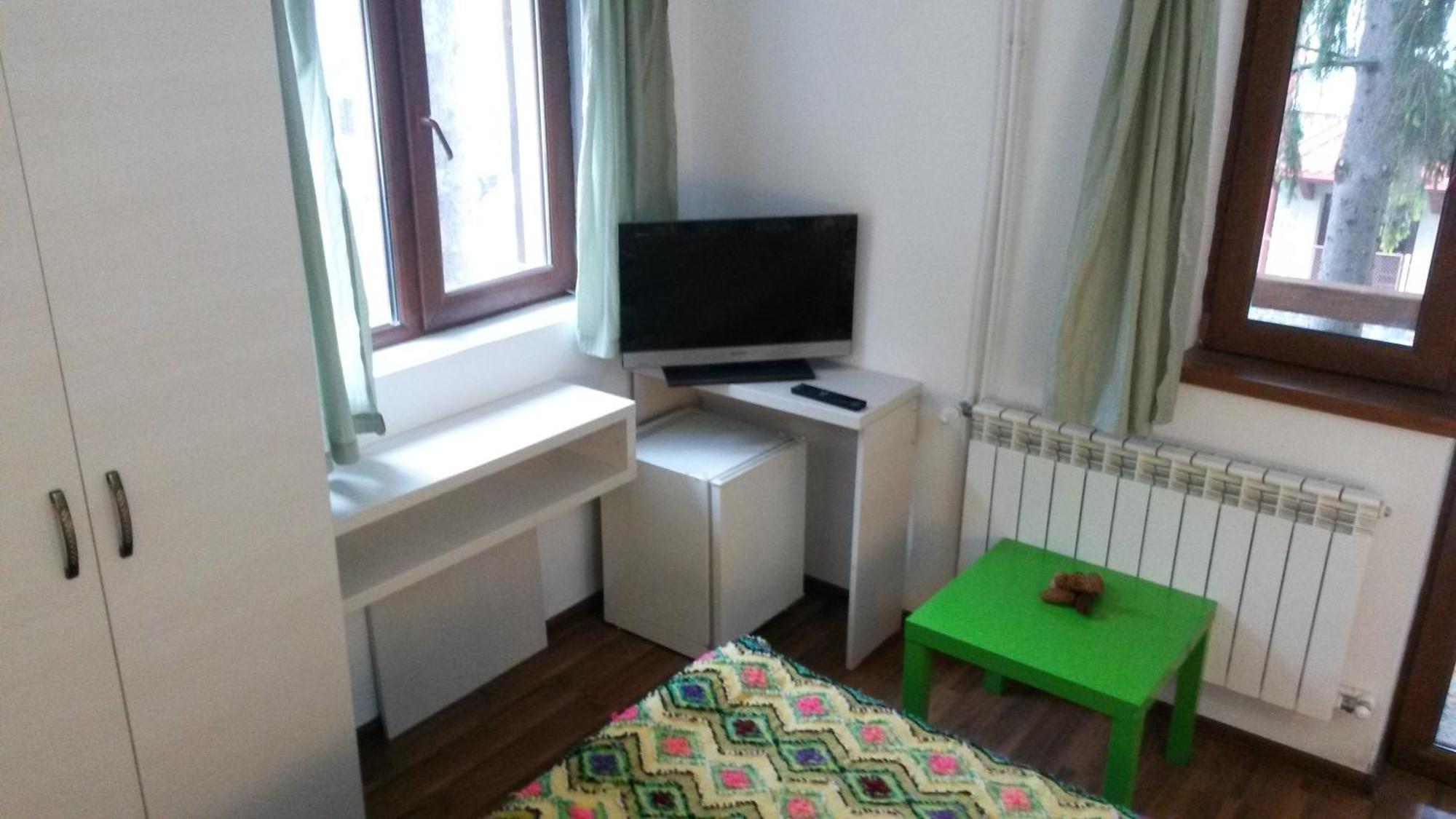 La Buni Buşteni Rum bild